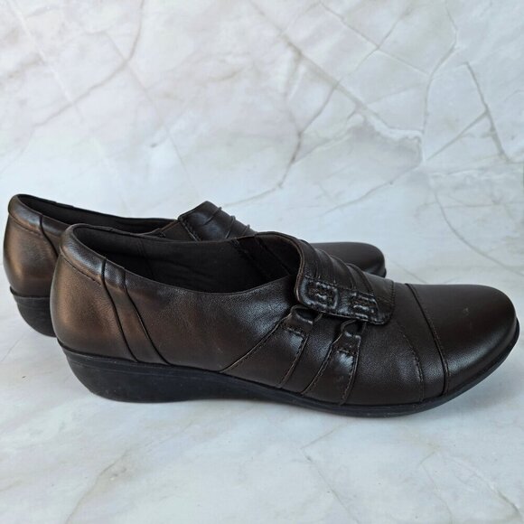 Clarks Collections Size 7.5 Brown Leather Slip On Loafer Wedge Rubber Heel - Picture 5 of 10